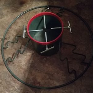Heavy duty metal Christmas tree stand..never used